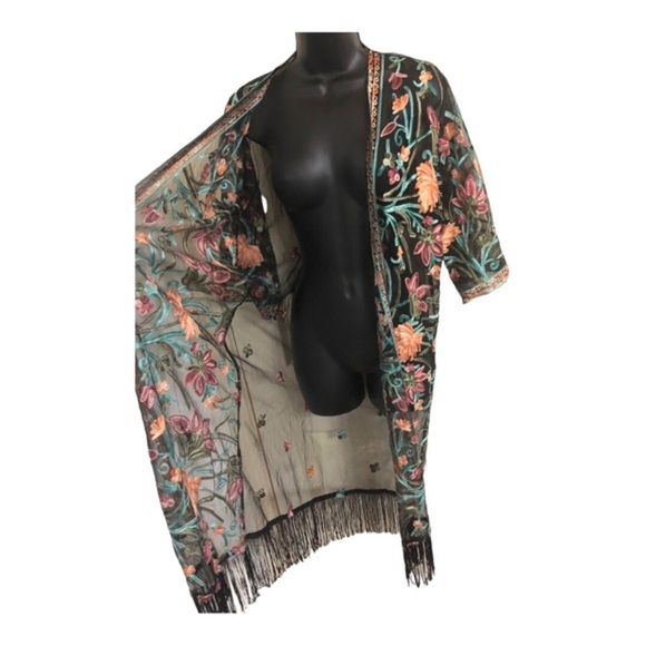 Stunning black floral embroidered mesh sheer fringed kimono shawl topper size L - Picture 3 of 17